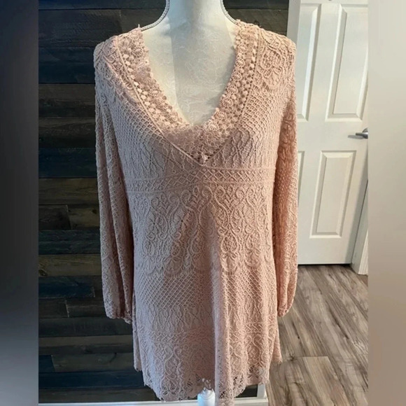 Nude / Light Pink Lace‎ Dress - Picture 4 of 12